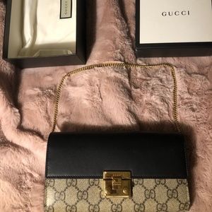 Gucci Padlock GG Supreme Canvas Wallet with Chain